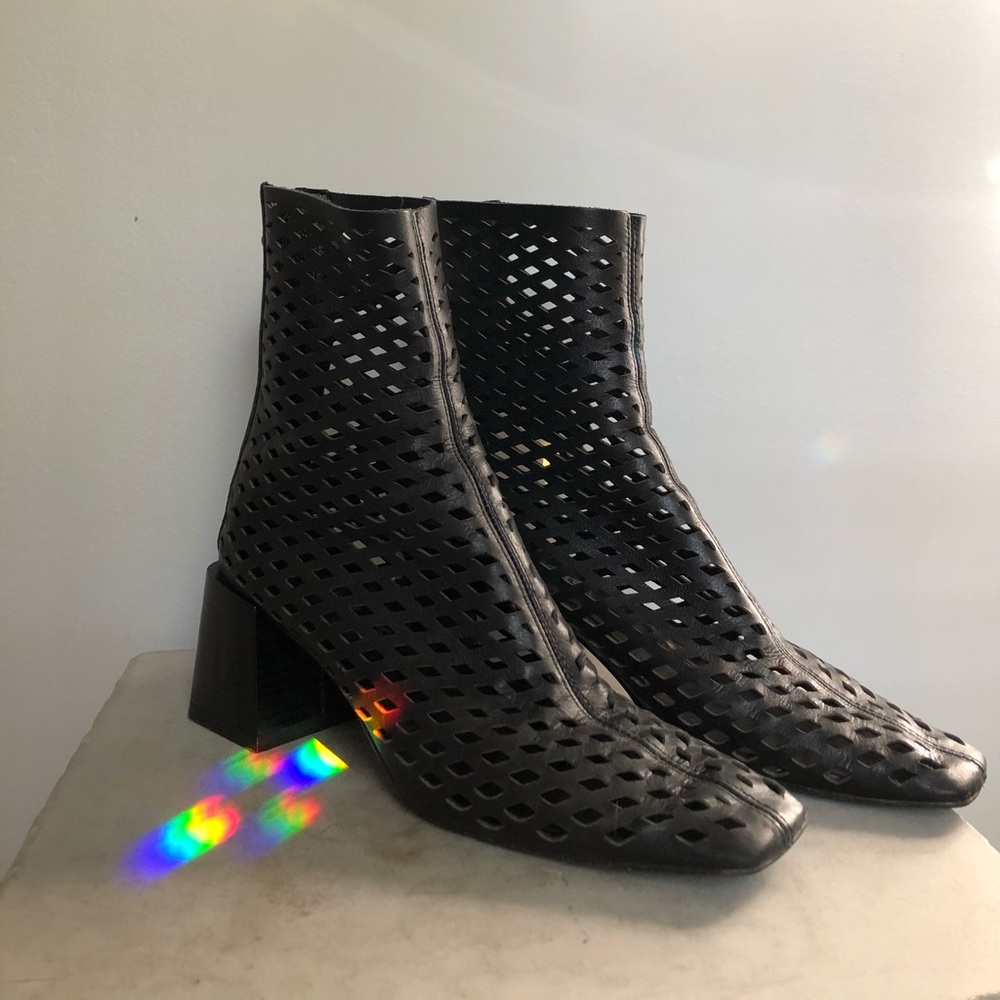 Black Boots